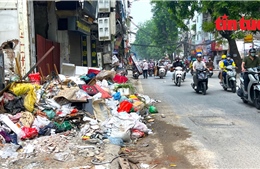Vành đai 1 Hà Nội đoạn Hoàng Cầu - Voi Phục thi công &#39;xôi đỗ&#39;, ngập rác thải