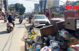 Bụi bặm, rác thải tràn lan tại dự án khép kín Vành đai 1 Hà Nội