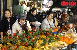 Chợ nấu cỗ Hàng Bè nhộn nhịp từ sáng sớm dịp cúng ông Công, ông Táo