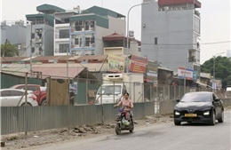 Đường nối phố Tố Hữu - Đường 70 chậm tiến độ, ảnh hưởng đến giao thông