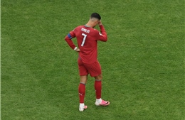 Chiếc bóng đơn côi của Ronaldo
