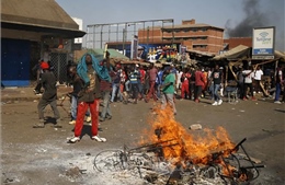 Hàng nghìn người biểu tình phản đối chính phủ Zimbabwe