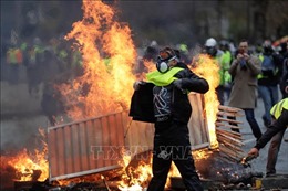 Biểu tình bạo lực có nguy cơ tiếp diễn ở Paris