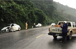 Xe ô tô đầu kéo gây tai nạn liên hoàn làm nhiều người bị thương