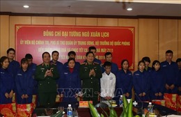 Đại tướng Ngô Xuân Lịch thăm, chúc Tết cán bộ, công nhân viên Nhà máy Z111