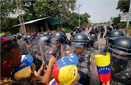 Venezuela công bố bằng chứng &#39;tin giả&#39; về bạo lực ở biên giới với Colombia