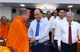  Thủ tướng gặp mặt đại biểu tiêu biểu dân tộc Khmer nhân dịp Tết cổ truyền Chôl Chnăm Thmây