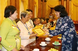 Phó Chủ tịch nước Đặng Thị Ngọc Thịnh tiếp Đoàn đại biểu người có công tỉnh Vĩnh Long