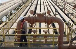 Saudi Arabia ngừng bơm dầu sau vụ tấn công nhằm vào đường ống dẫn dầu