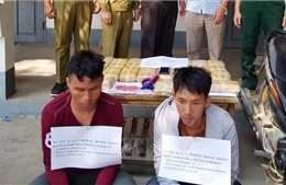 Bắt hai đối tượng người Lào vận chuyển 120.000 viên ma túy tổng hợp