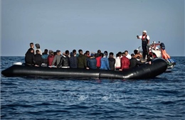 Giải cứu trên 290 người di cư bị chìm tàu ngoài khơi Tripoli