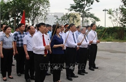 Dâng hương tưởng niệm nhân kỷ niệm 114 năm Ngày sinh đồng chí Hoàng Quốc Việt
