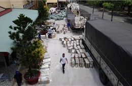 Chặn 3 xe tải chở hàng lậu từ Campuchia về Việt Nam