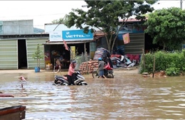 Tuyến đường Hồ Chí Minh đoạn qua huyện Ngọc Hồi, Kon Tum bị ngập nặng