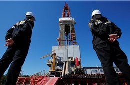 Nga giảm sản lượng dầu nhiều hơn mức thỏa thuận với OPEC