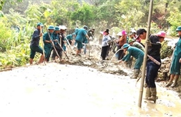 Bộ đội giúp dân xây dựng nông thôn mới ở vùng biên giới Sốp Cộp