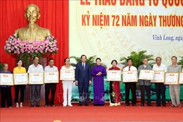 Chủ tịch Quốc hội dự Lễ trao Bằng Tổ quốc ghi công tại tỉnh Vĩnh Long