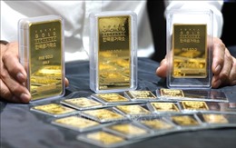 Giá vàng châu Á vọt lên gần mức cao nhất trong 6 năm