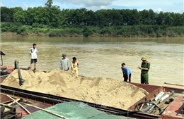 &#39;Sa tặc&#39; tiếp tục hoành hành trên sông Lam