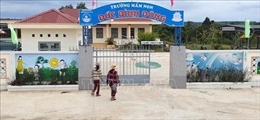 Người nghèo ở Đức Bình Đông hiến đất xây trường