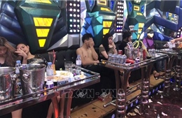 Bắt 34 thanh niên &#39;bay lắc&#39; tại quán karaoke Luxury