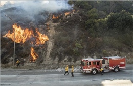 Cháy rừng lan rộng tại bang California