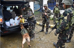 Bộ trưởng Quốc phòng Philippines muốn dỡ bỏ thiết quân luật ở miền Nam