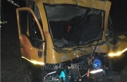 Xe khách va chạm ô tô tải làm 3 người chết, 2 người bị thương 