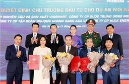 Chủ tịch Quốc hội Nguyễn Thị Kim Ngân thăm làm việc tại Khu Công nghệ cao Hòa Lạc