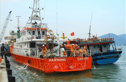 Cứu nạn thành công tàu cá cùng 6 thuyền viên bị nạn trên biển