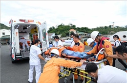 Khánh Hòa: Đưa du khách Nhật Bản bị đột quỵ trên biển vào bờ chữa trị