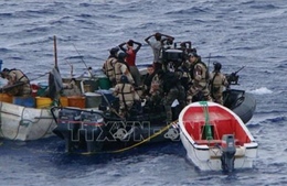 Cướp biển bắt cóc 20 thủy thủ làm việc trên tàu chở dầu