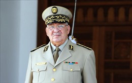 Tổng tham mưu trưởng quân đội Algeria đột ngột qua đời