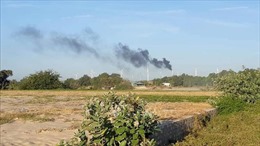 Cháy tuabin trên trụ điện gió tại Bình Thuận