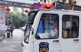 Tỉnh Hồ Bắc cấm các phương tiện đi lại