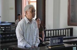 Giảm án cho 4 bị cáo trong vụ tham ô tài sản ở Tòa án nhân dân tỉnh Phú Yên