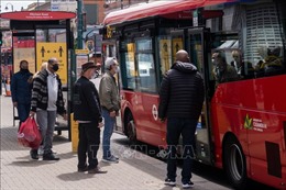 Đan Mạch, Anh bắt buộc đeo khẩu trang trên phương tiện giao thông công cộng