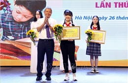 Phan Hoàng Phương Nhi đoạt giải Nhất thi Viết thư quốc tế 