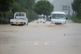 Khoảng 76.000 cư dân miền Tây Nam Nhật Bản phải sơ tán do mưa lớn