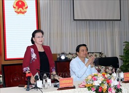 Chủ tịch Quốc hội Nguyễn Thị Kim Ngân làm việc tại tỉnh Long An