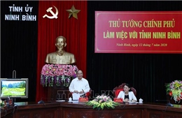 Thủ tướng Nguyễn Xuân Phúc kiểm tra tiến độ giải ngân vốn đầu tư công tại Ninh Bình