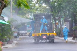 Khử khuẩn khu vực nguy cơ lây nhiễm cao ở quận Sơn Trà, Đà Nẵng