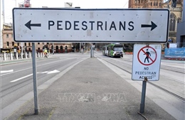 Thành phố Melbourne (Australia) trong ngày đầu phong tỏa trở lại