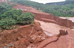 Mưa lớn gây lở đất ở Indonesia làm 10 người thiệt mạng