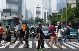 Nhiều quốc gia tăng cường biện pháp kiểm soát do lo làn sóng lây nhiễm thứ hai