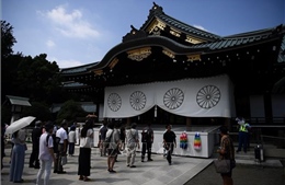 Thủ tướng Nhật Bản gửi đồ lễ viếng đền Yasukuni