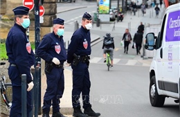 Pháp triển khai 12.00 cảnh sát để tăng cường thực thi lệnh giới nghiêm