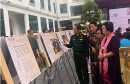 Đại tá Trần Hồng kể chuyện các Mẹ Việt Nam qua ống kính nhiếp ảnh  
