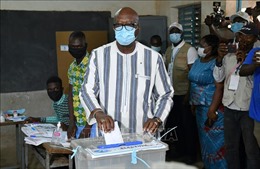 Burkina Faso: Ông Roch Kabore tái đắc cử Tổng thống