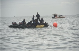 Kéo dài chiến dịch tìm kiếm nạn nhân vụ máy bay rơi tại Indonesia